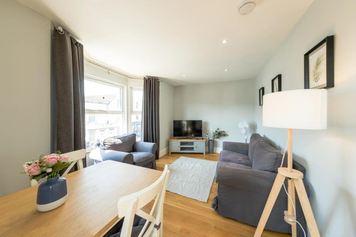North Street - 2 Bedroom Apartment - Hopewell Bristol Esterno foto